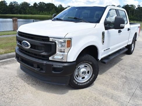 Used 2022 Ford F250 XL w/ Power Equipment Group AWD/4WD image 2