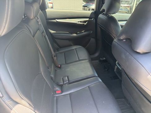 Used 2023 INFINITI QX50 Sport FWD image 4