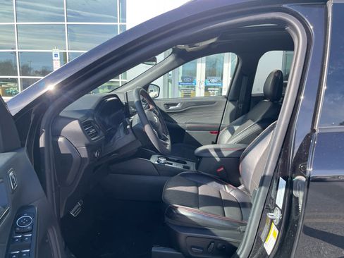 Used 2023 Ford Escape ST-Line Select w/ Tech Pack #2 image 10