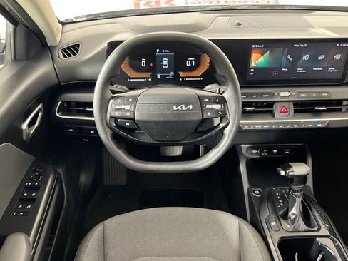 Used 2025 Kia K4 FWD image 13