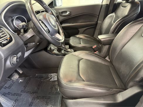 Used 2019 Jeep Compass Limited AWD/4WD image 10