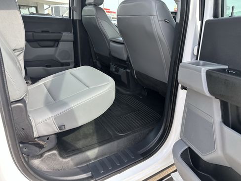 Used 2023 Ford F250 XL w/ 360-Degree Camera Package AWD/4WD image 4