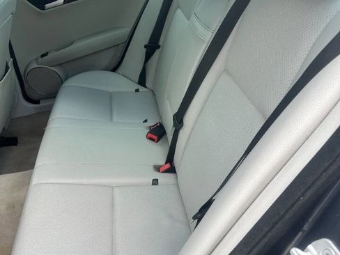Used 2013 Mercedes-Benz C 300 4MATIC Sedan image 21