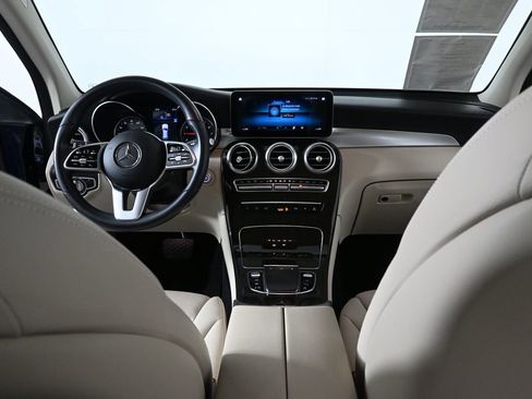 Certified 2022 Mercedes-Benz GLC 300 image 17