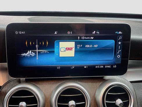 Used 2019 Mercedes-Benz C 300 4MATIC Sedan image 15