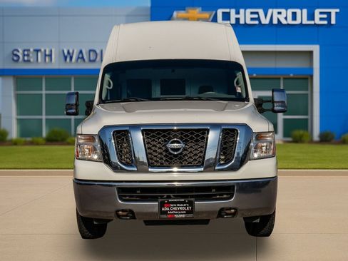 Used 2020 Nissan NV 3500 SL RWD image 2