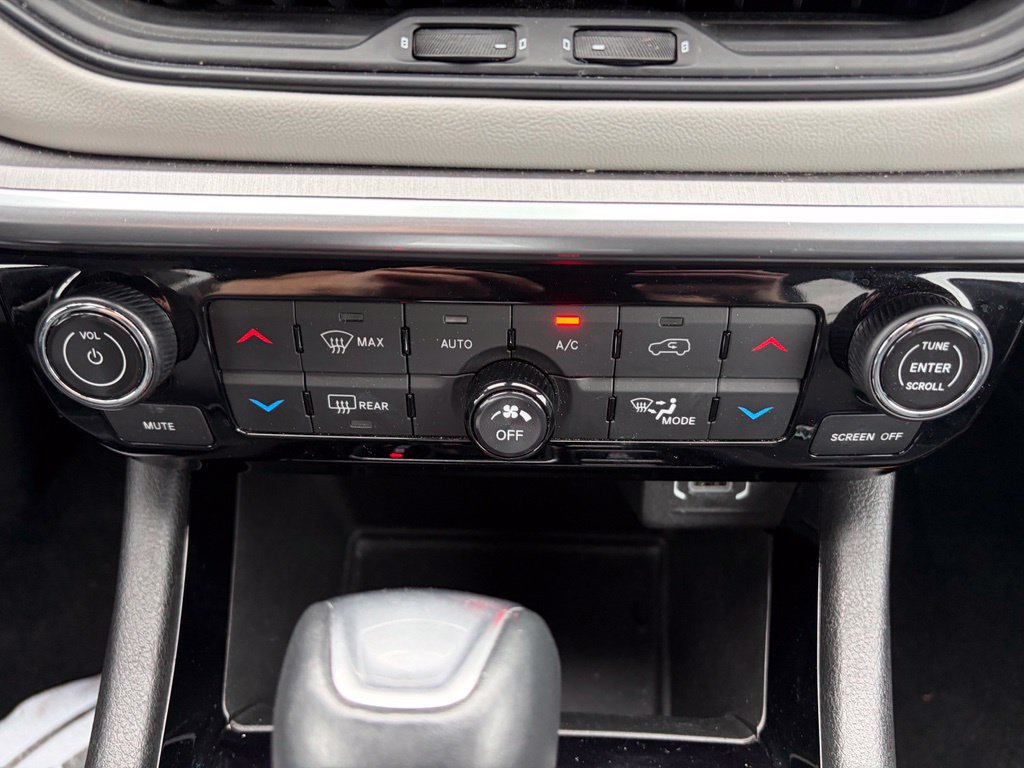 Certified 2025 Jeep Compass Limited AWD/4WD image 29