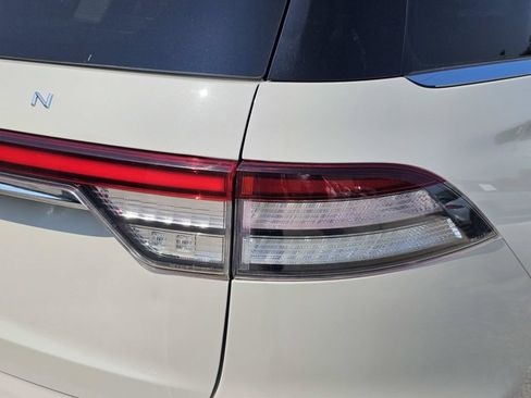 Used 2020 Lincoln Aviator Reserve w/ Equipment Group 202A AWD/4WD image 6