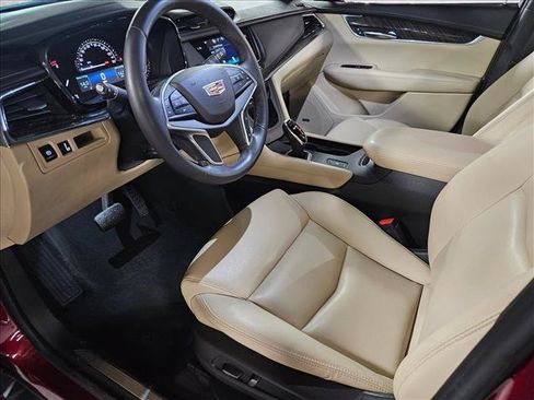 Used 2017 Cadillac XT5 FWD image 19