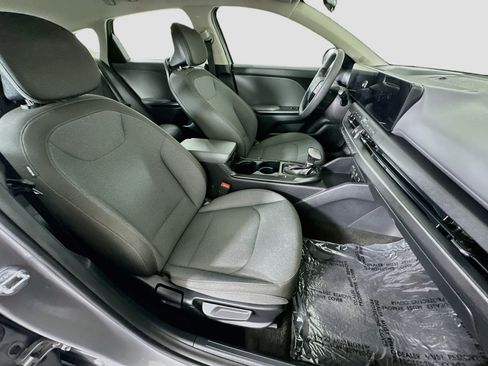 Used 2025 Kia K4 FWD image 29