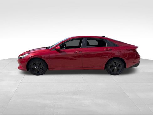 Used 2021 Hyundai Elantra SEL w/ Convenience Package FWD image 4