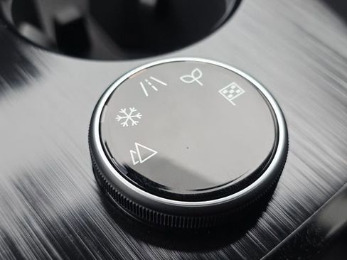 New 2026 Nissan Rogue SV w/ Cold Weather Package AWD/4WD image 32