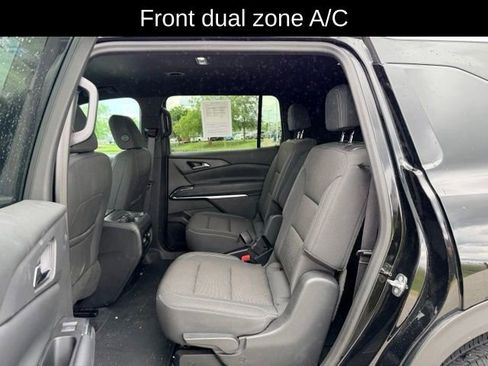 Certified 2024 Chevrolet Traverse LT FWD image 9