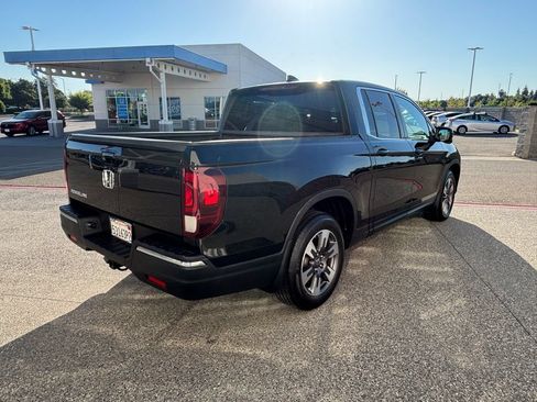 Used 2017 Honda Ridgeline RTL-T image 5