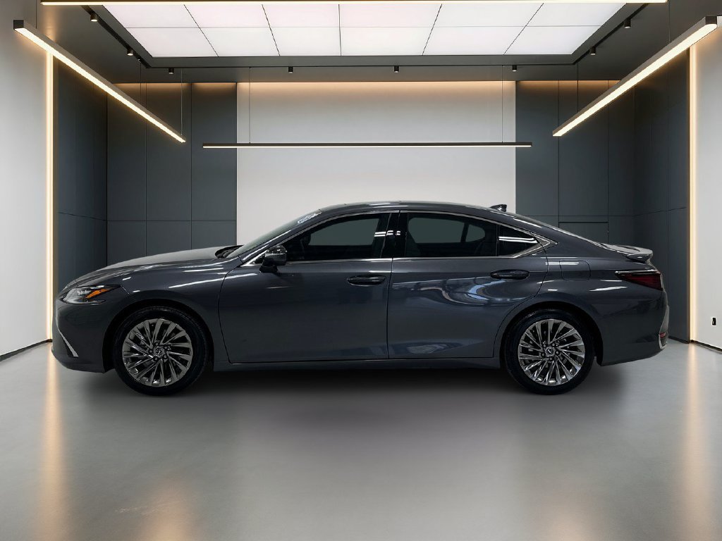 Used 2024 Lexus ES 300h Ultra Luxury FWD image 2