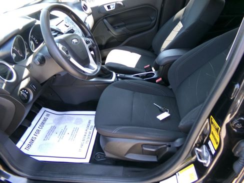 Used 2015 Ford Fiesta SE FWD image 10