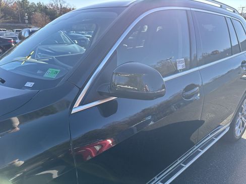 Used 2023 BMW X7 xDrive40i w/ Premium Package image 6