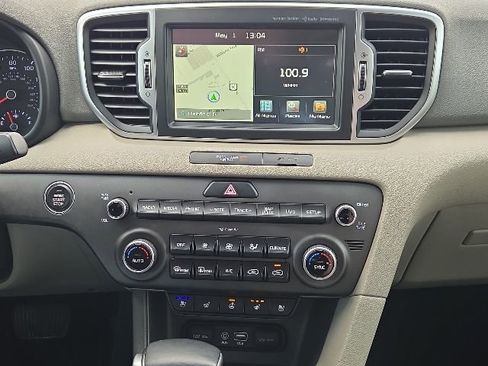 Used 2017 Kia Sportage EX w/ EX Technology Package FWD image 28