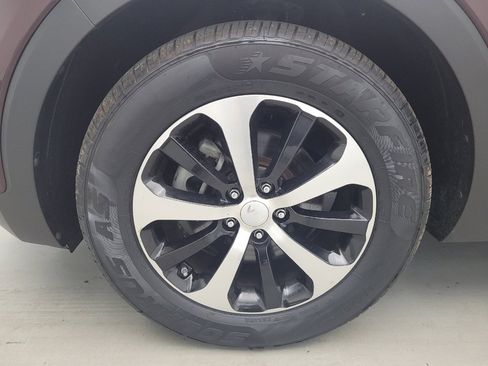 Used 2017 Kia Sorento EX AWD/4WD image 31