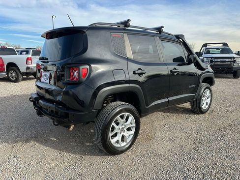 Used 2017 Jeep Renegade Latitude AWD/4WD image 16