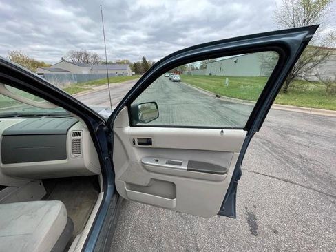 Used 2011 Ford Escape XLT w/ 201A Rapid Spec Order Code FWD image 30
