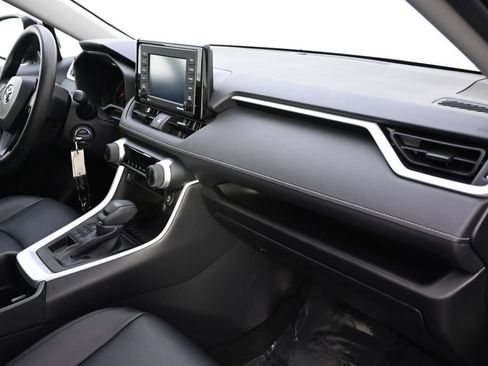 Used 2022 Toyota RAV4 LE image 15