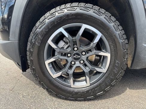 Used 2025 Chevrolet Equinox ACTIV w/ Safety and Technology Package image 47