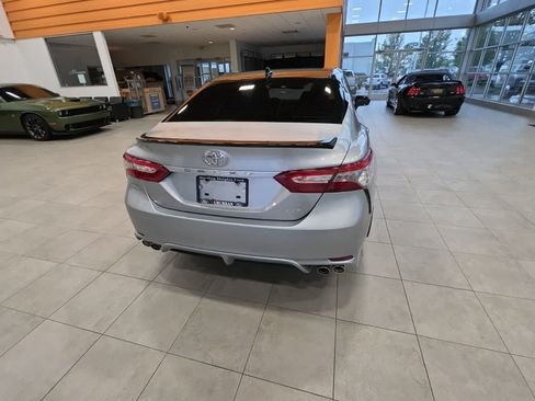 Used 2019 Toyota Camry FWD image 10
