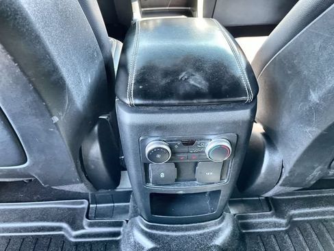 Used 2020 Ford Explorer XLT w/ Equipment Group 202A AWD/4WD image 22