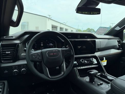 New 2026 GMC Sierra 1500 AT4 w/ AT4 Preferred Package AWD/4WD image 17