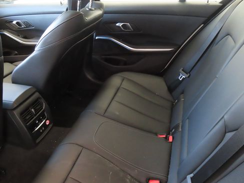 Used 2025 BMW 330i xDrive 330i xDrive image 24