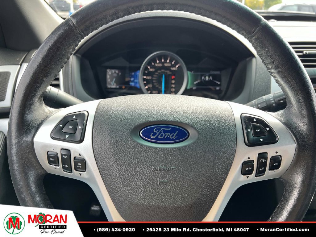 Used 2015 Ford Explorer XLT w/ Equipment Group 202B FWD image 19