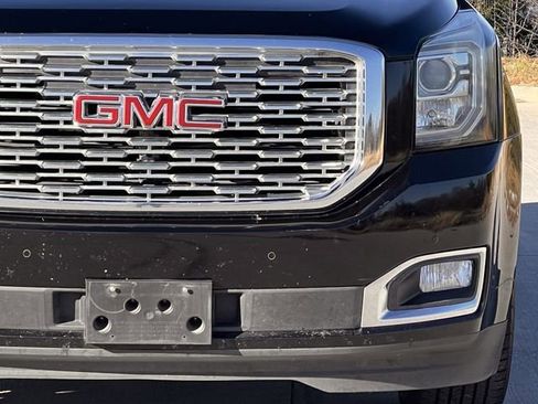 Used 2018 GMC Yukon XL Denali w/ Denali Ultimate Package image 8