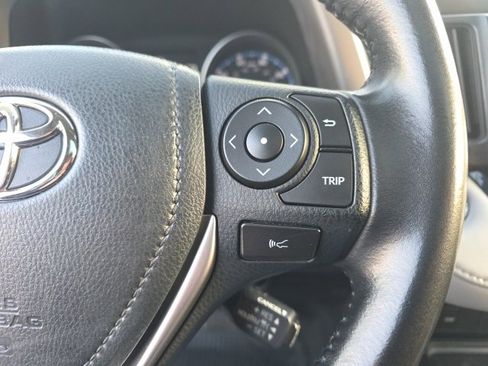 Used 2018 Toyota RAV4 XLE image 17