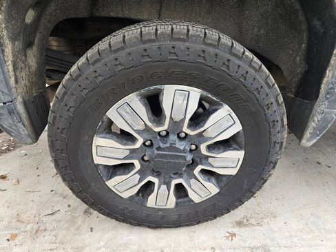 Used 2024 GMC Sierra 2500 Denali w/ Denali Reserve Package AWD/4WD image 10