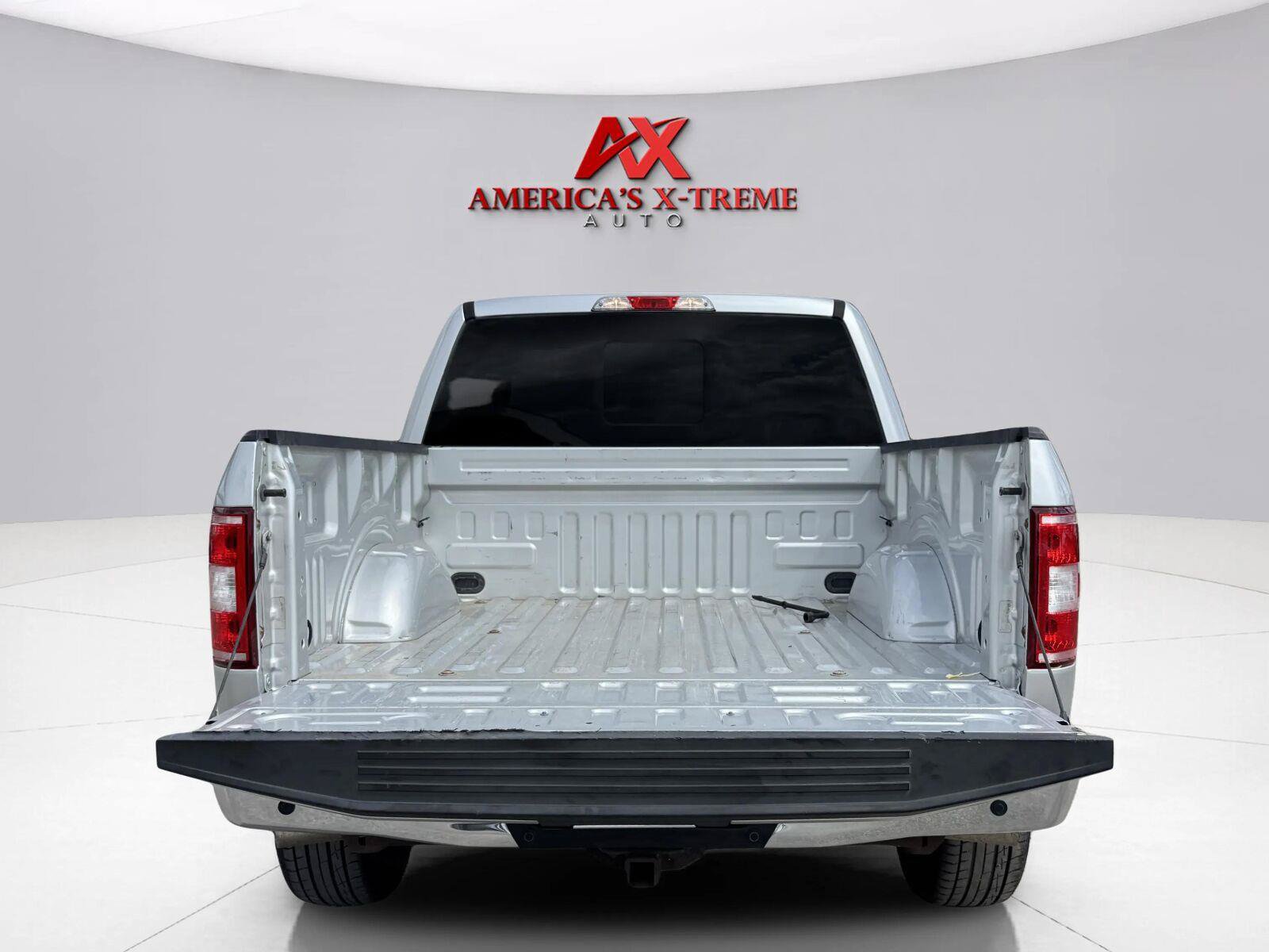 Used 2018 Ford F150 XLT w/ Equipment Group 302A Luxury AWD/4WD image 39