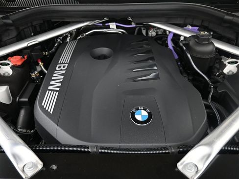 New 2026 BMW X7 xDrive40i w/ M Sport Package image 18