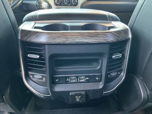Used 2019 RAM 1500 Laramie AWD/4WD image 27