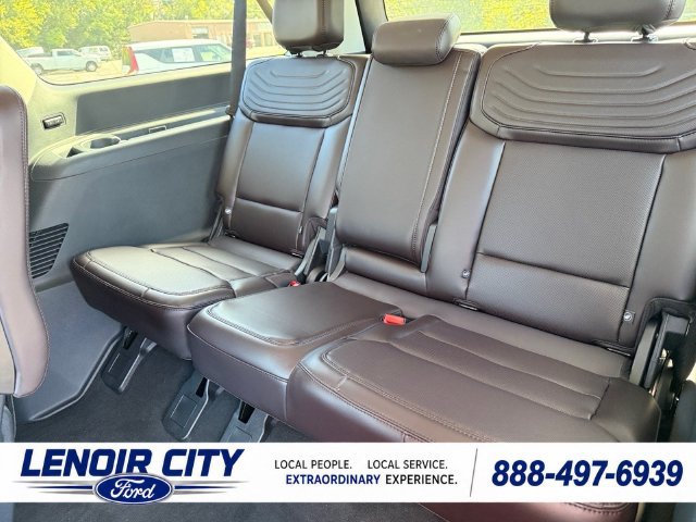 New 2026 Ford Expedition Max Platinum w/ Platinum Ultimate Package AWD/4WD image 12