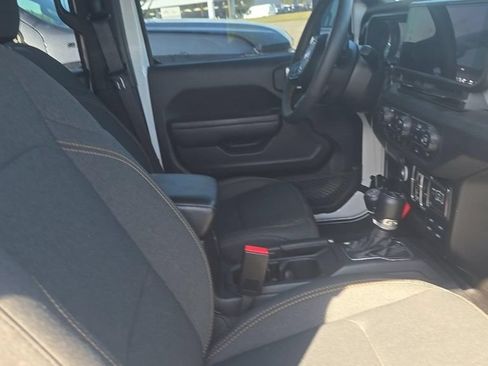 Used 2024 Jeep Wrangler Unlimited Sport AWD/4WD image 6