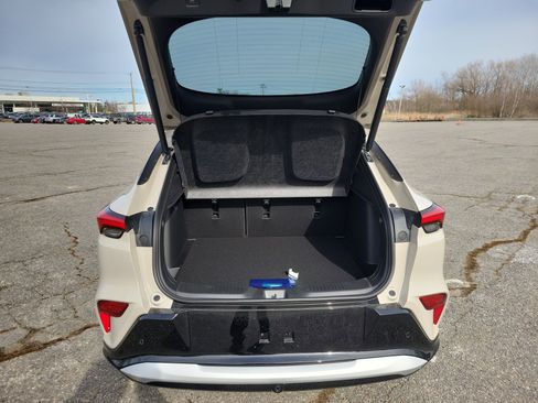 New 2026 Buick Envista Sport Touring w/ Studio Series image 16