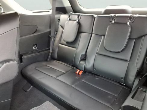 Used 2023 Ford Explorer Limited w/ Equipment Group 301A AWD/4WD image 11