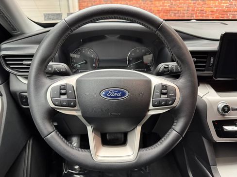 Certified 2024 Ford Explorer XLT AWD/4WD image 14