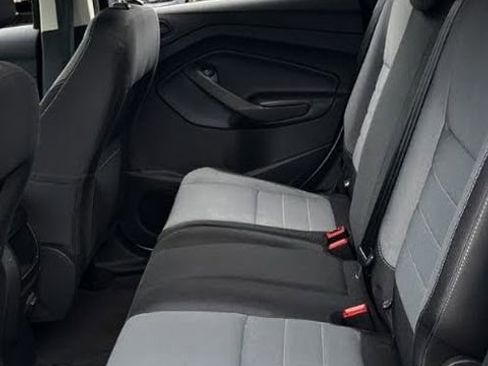 Used 2017 Ford Escape S FWD image 5