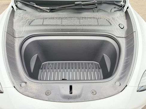 Used 2023 Tesla Model Y AWD image 27