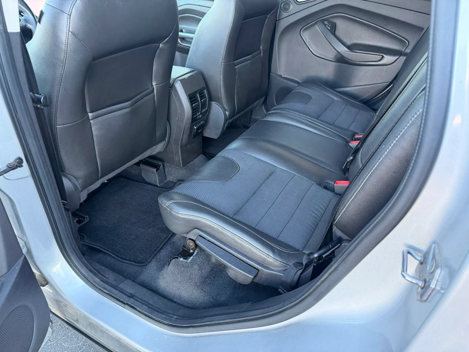 Used 2013 Ford Escape Titanium w/ Parking Technology Pkg FWD image 11