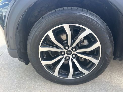 Used 2020 Ford Explorer ST w/ Premium Technology Package AWD/4WD image 37