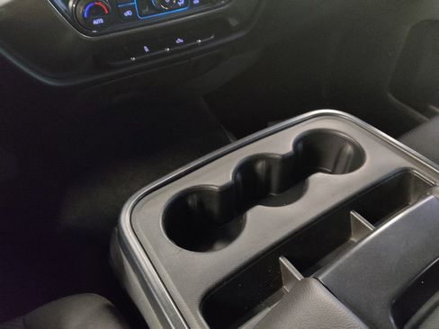 Used 2018 Chevrolet Silverado 1500 LT w/ LT Eassist Package AWD/4WD image 26