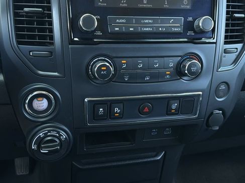 Used 2024 Nissan Titan SV AWD/4WD image 26