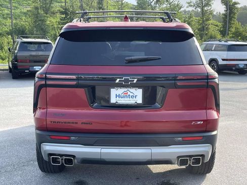 Used 2025 Chevrolet Traverse Z71 w/ Driver Confidence Package AWD/4WD image 28